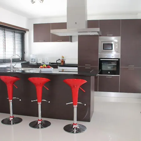 Super Luxury Villa With A Private Pool And Game Room, About 400 M From The Ocean Villa Lourinha (Lisbon)