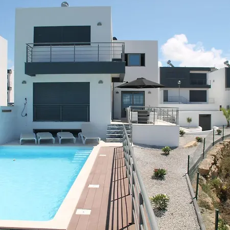 Villa Super Luxury Villa With A Private Pool And Game Room, About 400 M From The Ocean